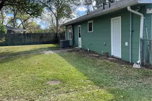 1004 Elm, Sweeny, TX 77480 - Photo 40