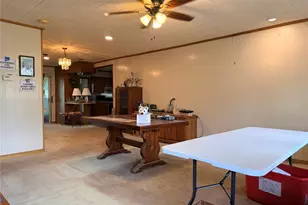 211 N Simpson St, Yorktown, TX 78146 - Photo 4
