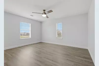 9026 McGallion Road, Houston, TX 77022 - Photo 26