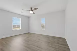 9026 McGallion Rd, Houston, TX 77022 - Photo 26