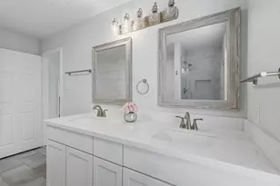 9026 McGallion Rd, Houston, TX 77022 - Photo 20