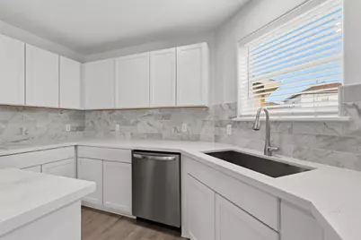 9026 McGallion Road, Houston, TX 77022 - Photo 12