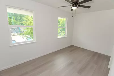 7867 Hamlet Street, Houston, TX 77078 - Photo 12