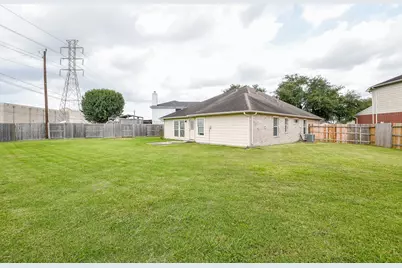 9203 Windy Spring Court, Houston, TX 77089 - Photo 32