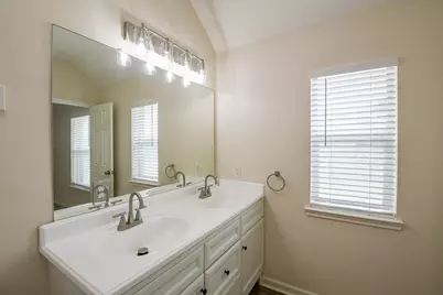 9203 Windy Spring Court, Houston, TX 77089 - Photo 26