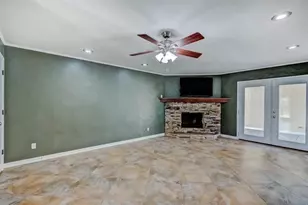 525 Longmeadow St, Beaumont, TX 77707 - Photo 16