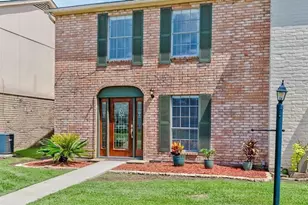 525 Longmeadow St, Beaumont, TX 77707 - Photo 2