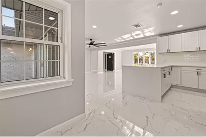 5674 Hazen Street, Houston, TX 77081 - Photo 10