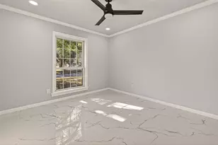 5674 Hazen St, Houston, TX 77081 - Photo 6