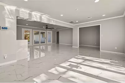 5674 Hazen Street, Houston, TX 77081 - Photo 4