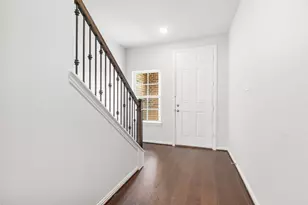 2007 Sunflower Ct, Sugar Land, TX 77498 - Photo 6