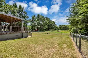 1305 W 1st St, Groveton, TX 75845 - Photo 22