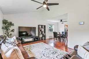 5910 Misty Meadow St, League City, TX 77573 - Photo 8