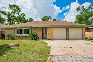 10659 Hazelhurst Dr, Houston, TX 77043 - Photo 1