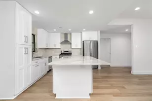 9606 Pine Lake Dr, Houston, TX 77055 - Photo 12