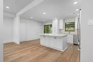 9606 Pine Lake Dr, Houston, TX 77055 - Photo 6