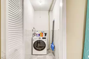 2824 S Bartell Dr, Houston, TX 77054 - Photo 12