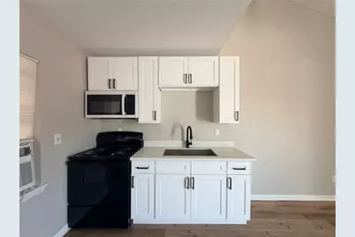 5025 Jefferson St #15, Houston, TX 77023 - Photo 6