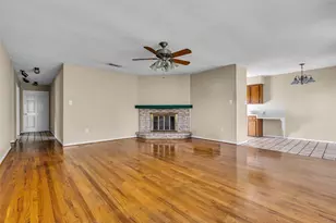 168 Greenleaf Ln, Conroe, TX 77304 - Photo 8