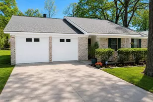 168 Greenleaf Ln, Conroe, TX 77304 - Photo 2