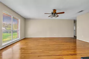 168 Greenleaf Ln, Conroe, TX 77304 - Photo 10
