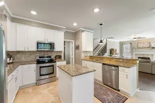 26 Almond Branch Pl, The Woodlands, TX 77382 - Photo 10