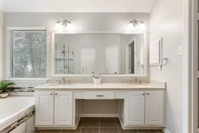 26 Almond Branch Place, The Woodlands, TX 77382 - Photo 14