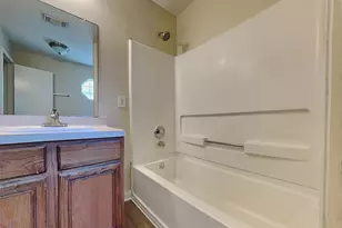 11814 E Galwan Cir, Houston, TX 77070 - Photo 18