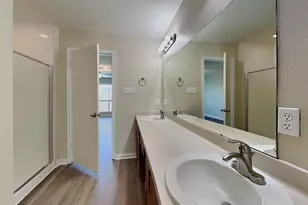11814 E Galwan Cir, Houston, TX 77070 - Photo 8