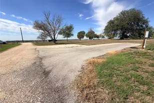 2590 Sherrill Rd, Kingsbury, TX 78638 - Photo 4