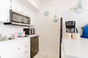 6300 Seawall Blvd, Galveston, TX 77551 - Photo 10