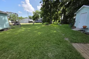 354 Sir Lancelot Dr N, Sargent, TX 77414 - Photo 32