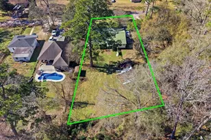 1370 2nd St, Vidor, TX 77662 - Photo 2