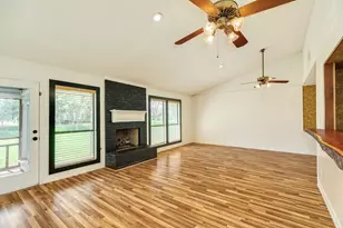 281 Crestview Dr, West Columbia, TX 77486 - Photo 14