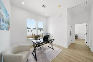 8910 Knoll Leaf Dr, Houston, TX 77080 - Photo 16