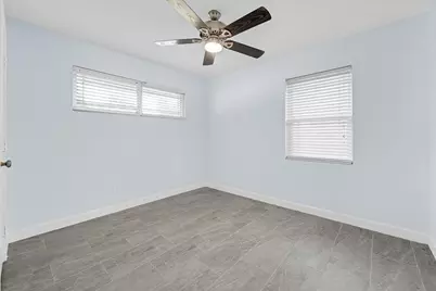 5623 Cerritos Drive, Houston, TX 77035 - Photo 16