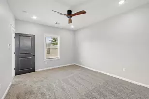 4719 Mallow St, Houston, TX 77033 - Photo 20