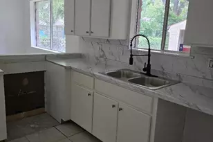 13630 Greenway Dr, Sugar Land, TX 77498 - Photo 10