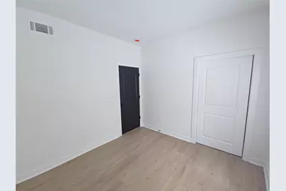 8101 Venus Street #B, Houston, TX 77088 - Photo 14