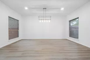 12903 Avenida Vaquero St, Houston, TX 77077 - Photo 10