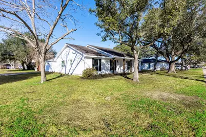 402 W Castle Harbour Drive, Friendswood, TX 77546 - Photo 38