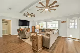 4410 Aztec St, Pasadena, TX 77504 - Photo 4