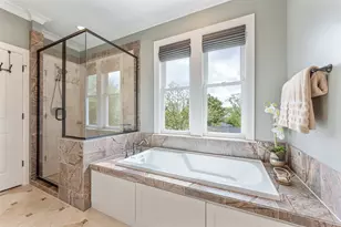 836 E 24th St, Houston, TX 77009 - Photo 22