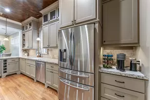 836 E 24th St, Houston, TX 77009 - Photo 14