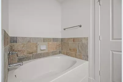 1901 Post Oak Boulevard #402, Houston, TX 77056 - Photo 18