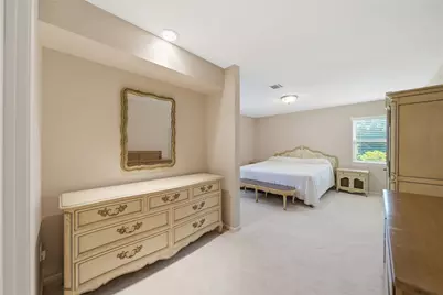 14919 Perthshire Road, Houston, TX 77079 - Photo 16