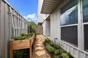 6130 Grand Blvd, Houston, TX 77021 - Photo 10