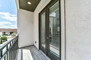 10806 Warwana Rd, Houston, TX 77043 - Photo 2