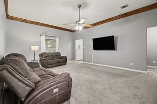 533 White Wing Ct, Dickinson, TX 77539 - Photo 6