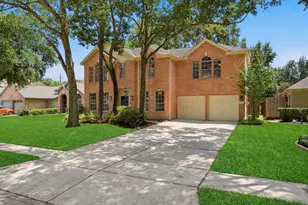 18046 Overlook Park Ct, Humble, TX 77346 - Photo 2